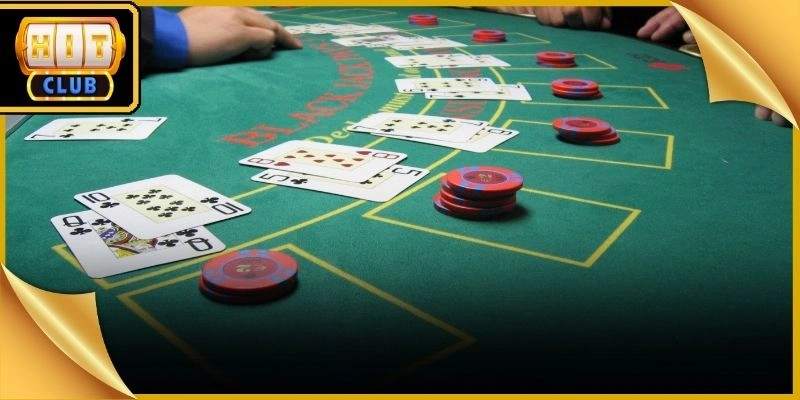Không gian bàn cược thiết kế theo tiêu chuẩn sòng bạc Vegas sang trọng